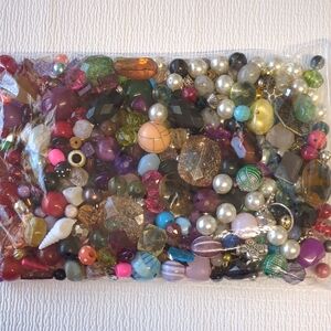 🍀M1 Assorted Mixed Jewelry Beads - Multicolor Bag 540g